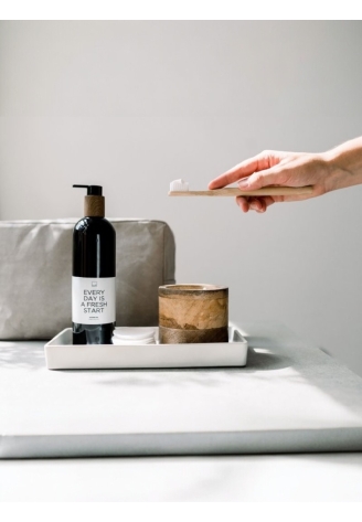 Leeff 18152 Duschgel Fabulous Fig, Jeder Tag ist ein Neubeginn, Schwarz