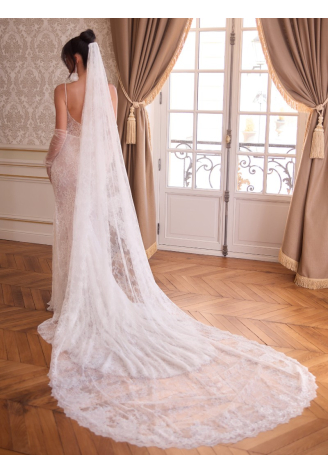 Bianco Evento S547 – Brautschleier aus Chantilly‑Spitze, Ivory, 300 cm