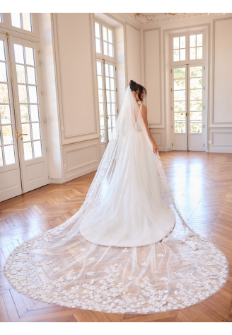 Bianco Evento S550 – Brautschleier Ivory, 350 cm