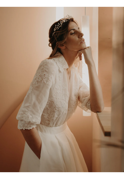 Lizeron Isabelle Tiara Weiß ()