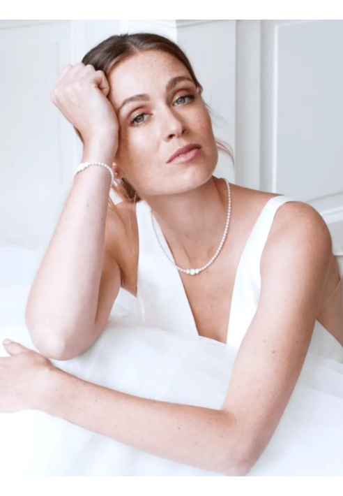 Abrazi Elizabeth Kette