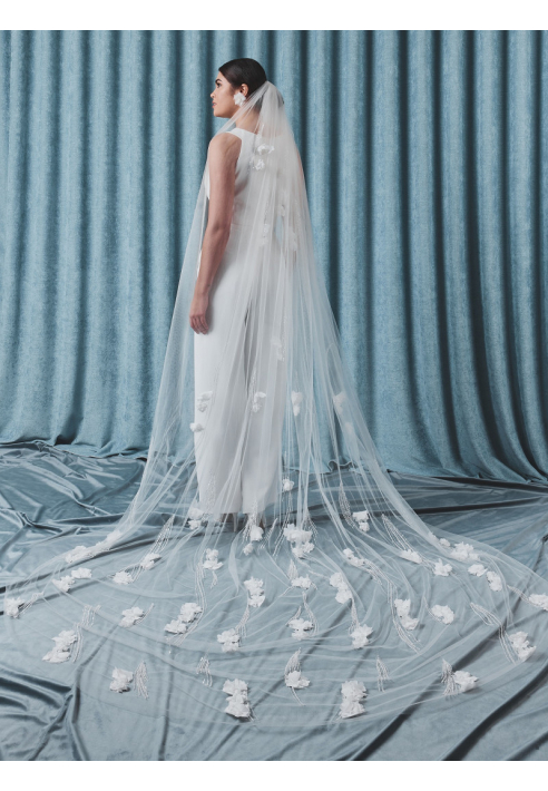 S75516-300-1 Schleier mit 3D-Blumen und Perlen ()